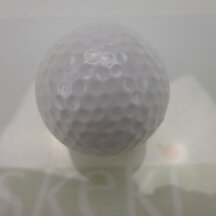 Adventure Golfball in vier Farben weiss
